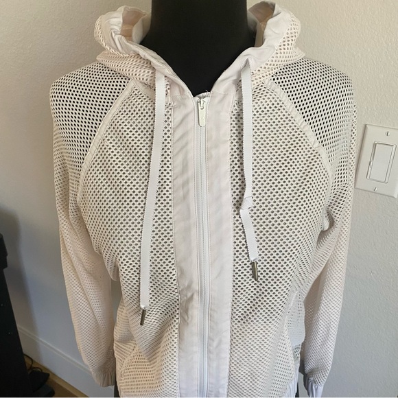 LULULEMON WHITE MESH ON MESH JACKET - Picture 9 of 13